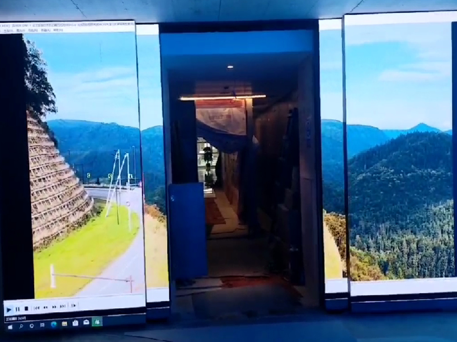 山东电建项目巴士门式移动屏